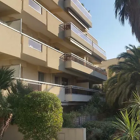 In With Swimming Pool Nizza