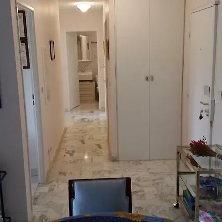 In With Swimming Pool Nizza